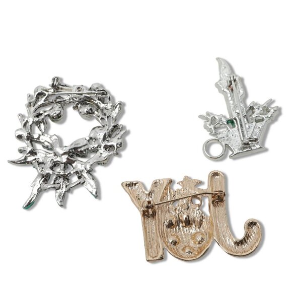 Vintage Christmas Brooches Pins Holiday Wreath Joy Candle Festive Red Green x3 - Picture 5 of 5